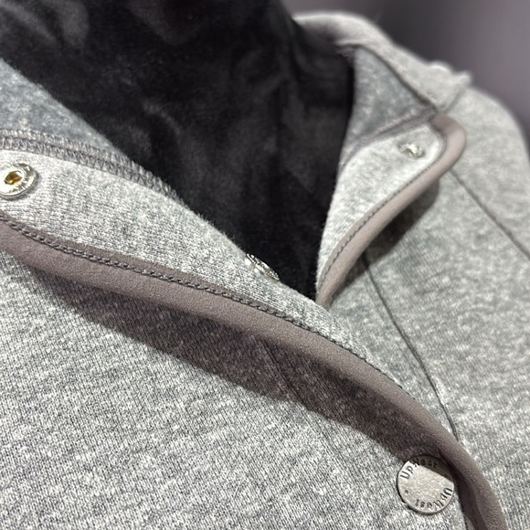 UpWest Snap Front crop hoodie,wide arm, knit cuffs,pockets,fleece like lining - Picture 2 of 13